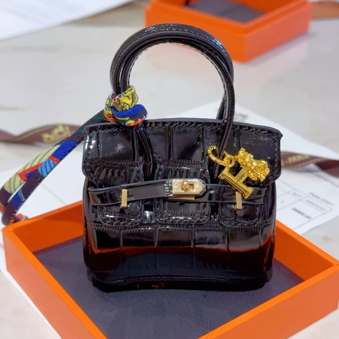 hermes key holder and boucle de sac s_12b06223